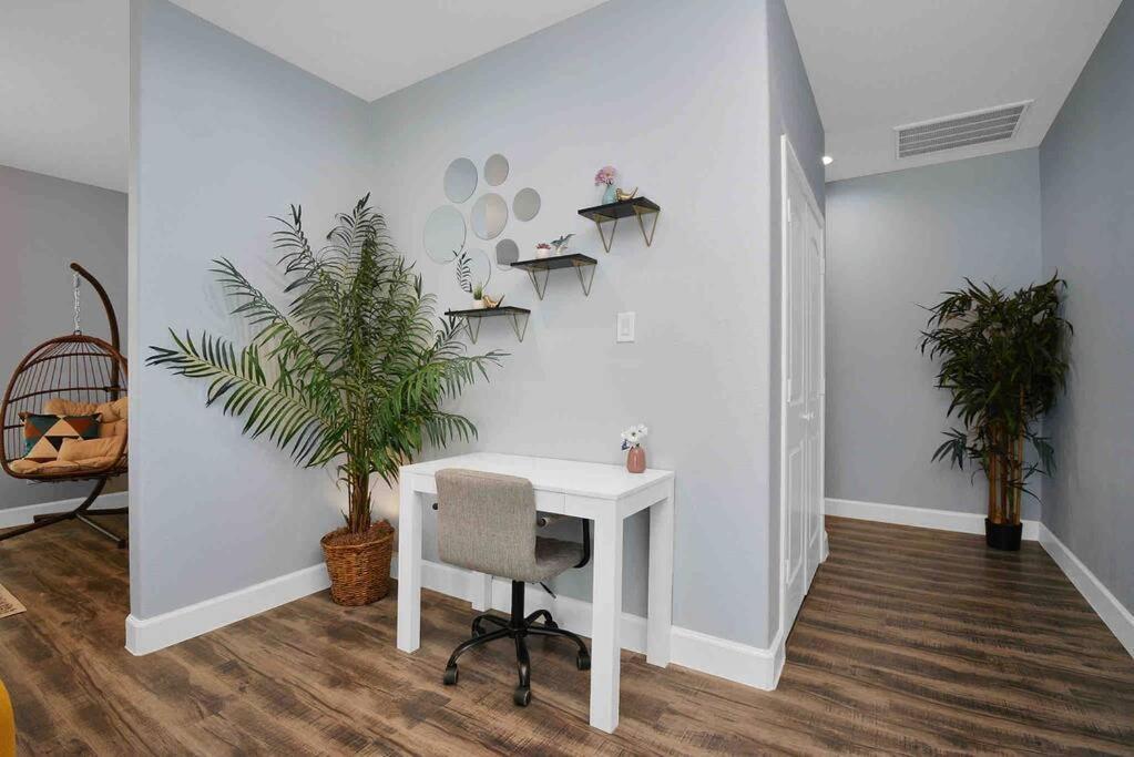 Cheerful House Lking Bedl Med Center, Tsu, Uh, Zoo Tatil Evi